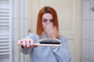 Tips merawat rambut agar tidak rusak - Majalahkartini.com