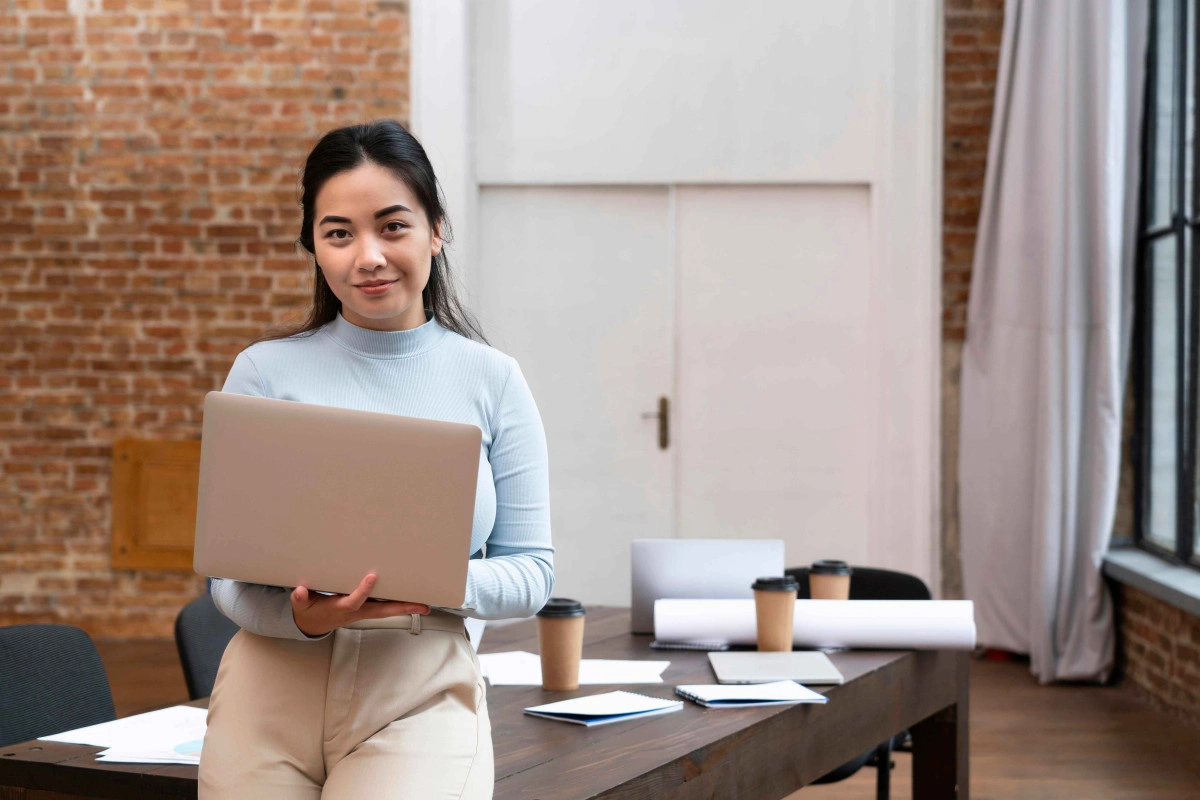 Apa Itu Digital Nomad dan Kenapa Semakin Populer di Jakarta - majalahkartini.com