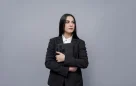 Cara Perempuan Pekerja Menghadapi Tantangan Karir dan Kewajiban Keluarga - majalahkartini.com